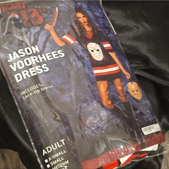 Bioworld Friday The 13th  Jason Vorhees Lace-Up Dress Costume - Picture 7 of 8